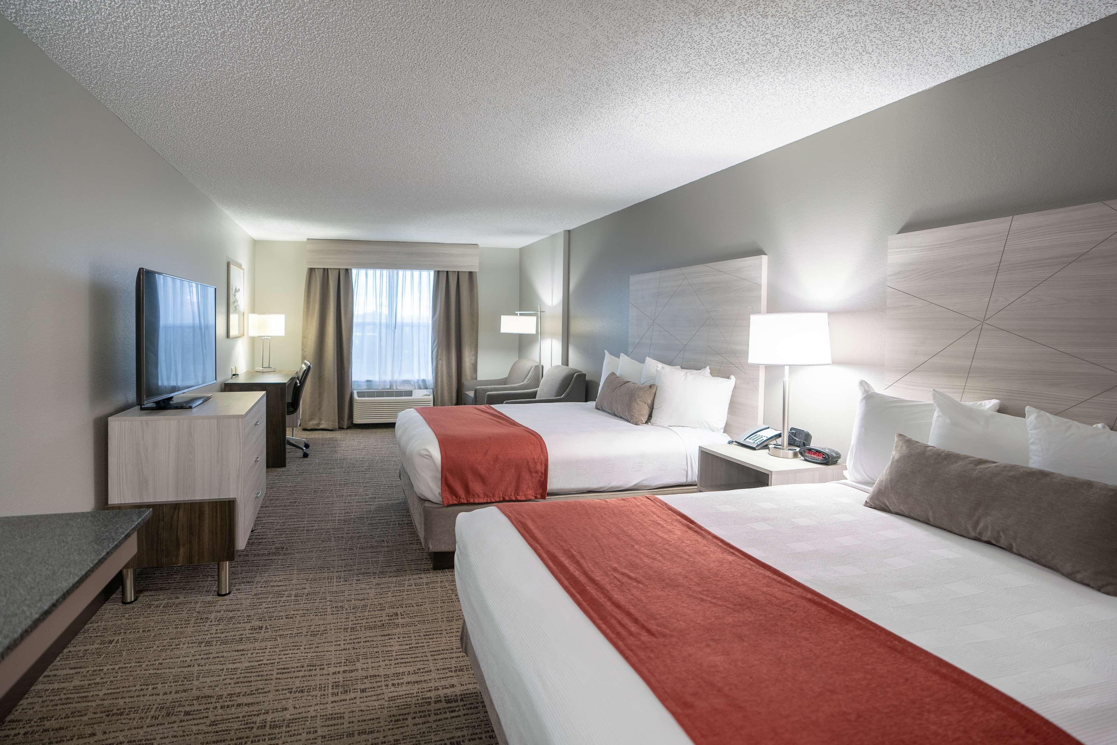 Best Western Plus Lake City Exterior photo