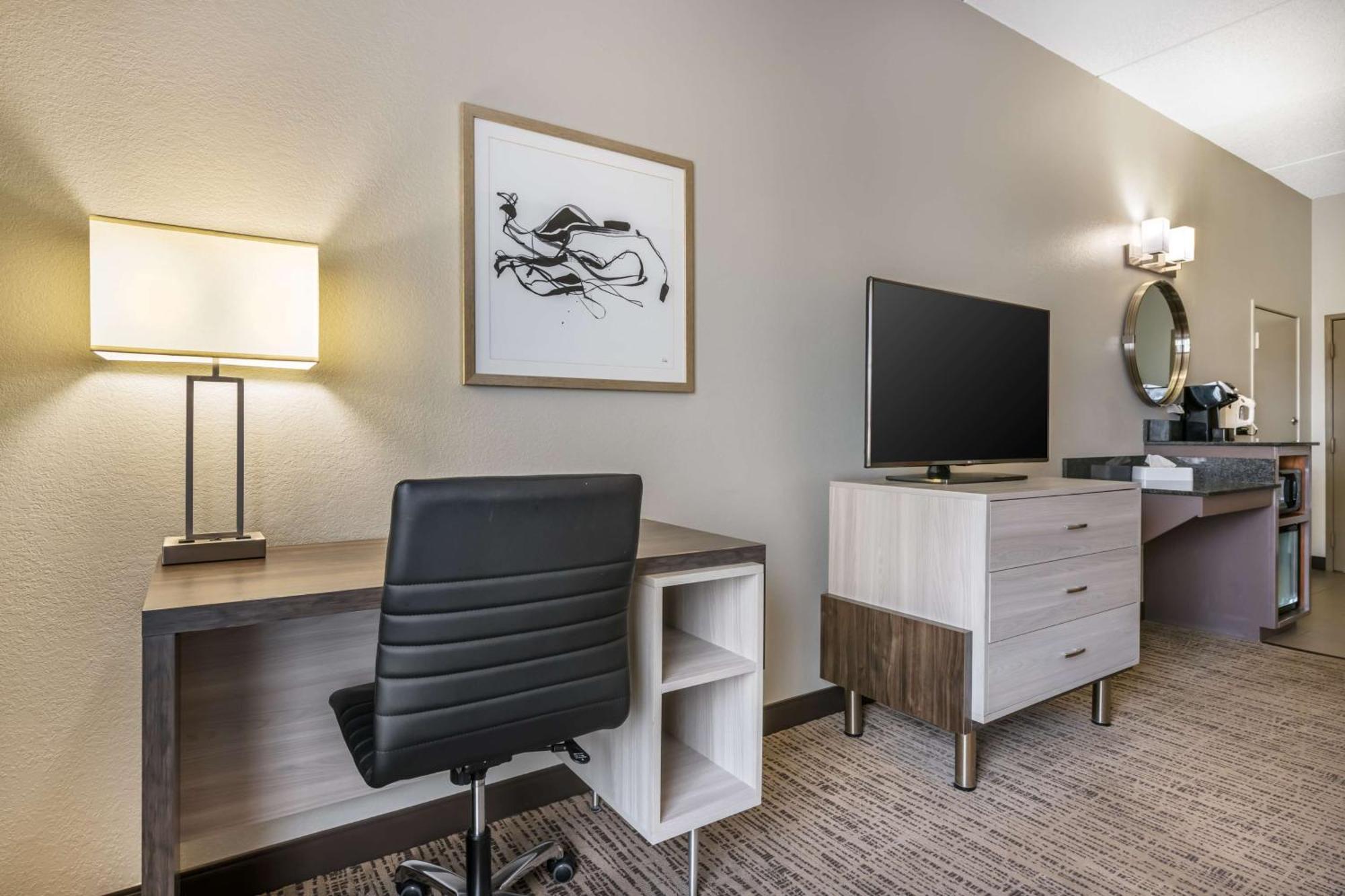 Best Western Plus Lake City Exterior photo
