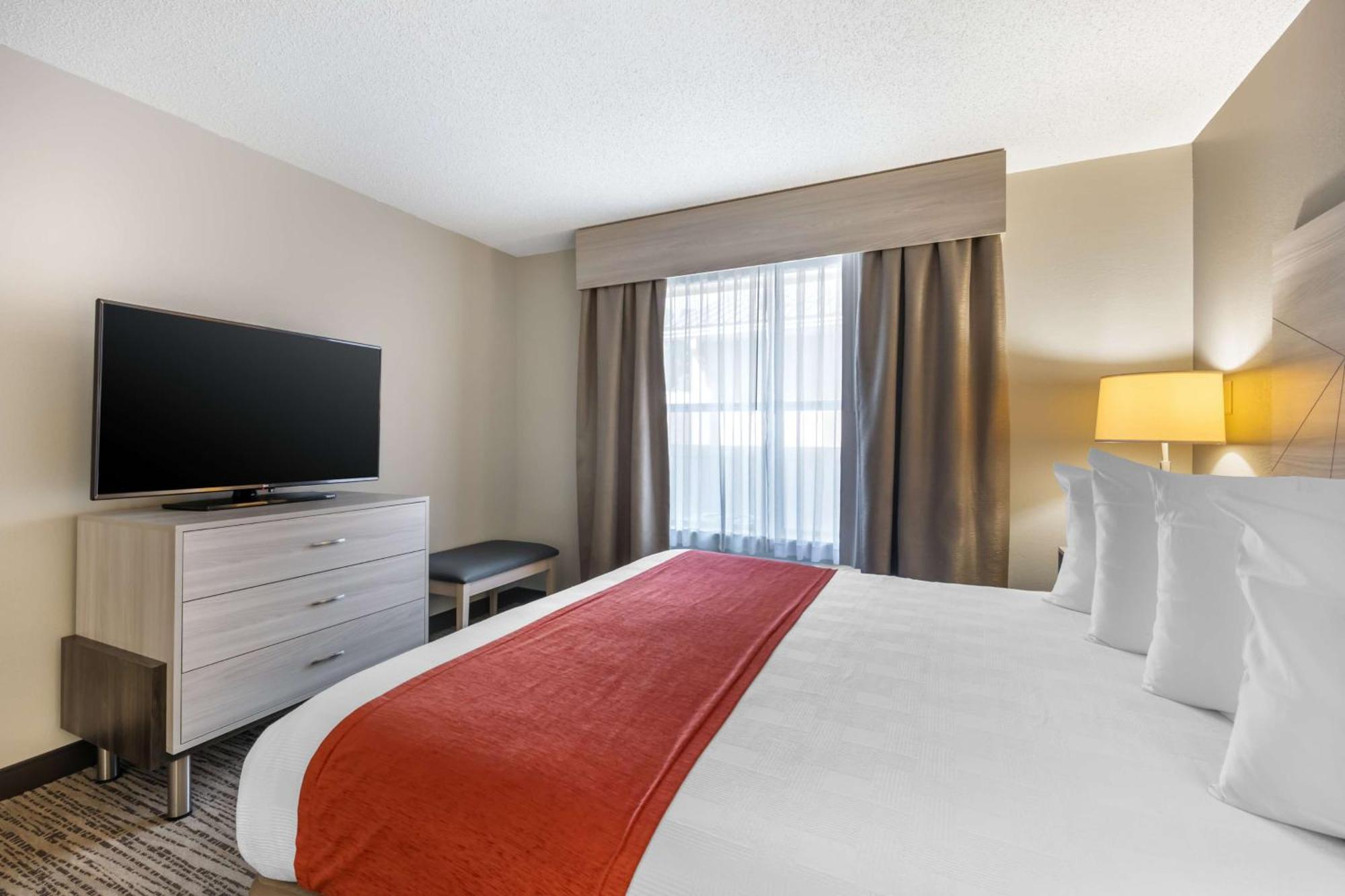 Best Western Plus Lake City Exterior photo